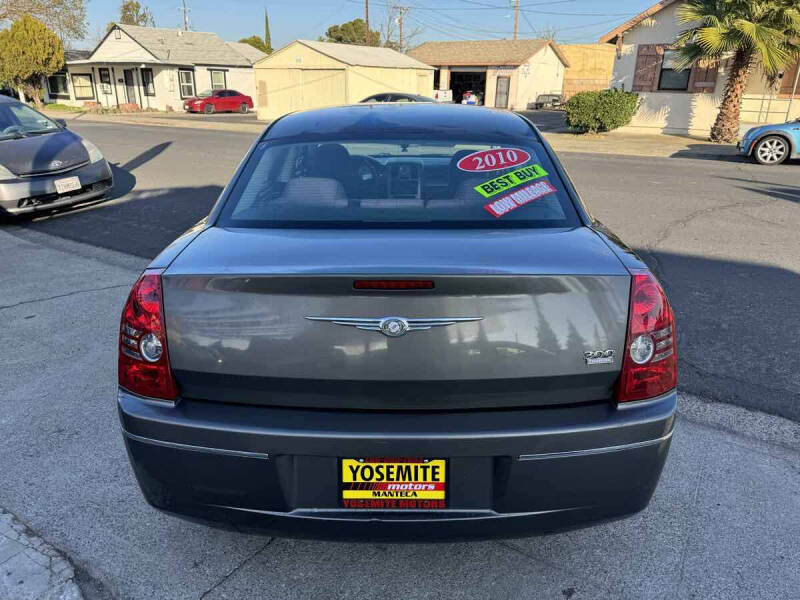 2010 Chrysler 300 Touring