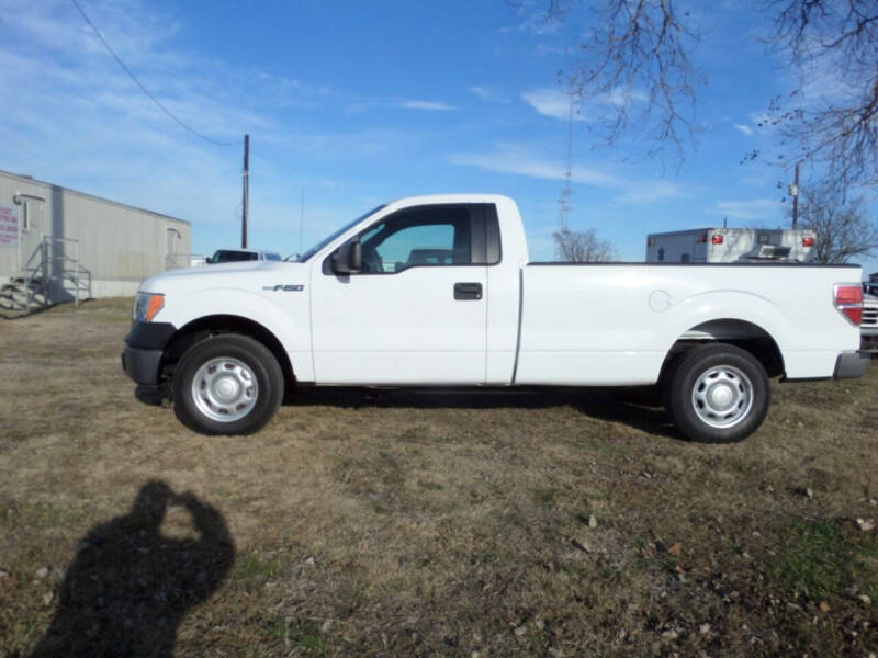 2013 Ford F-150 for sale at AUTO FLEET REMARKETING, INC. in Van Alstyne TX