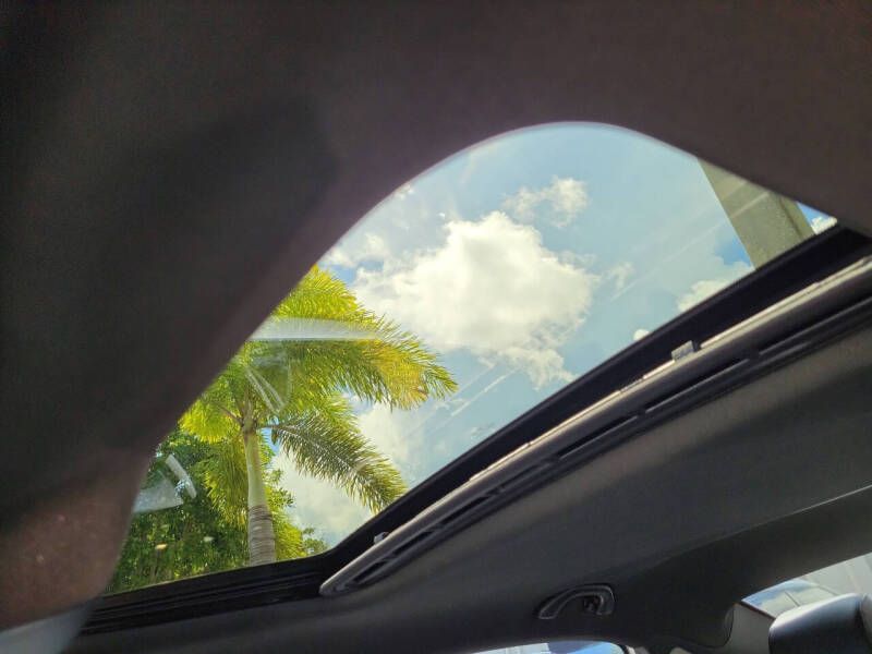 2022 Volkswagen Passat R-Line