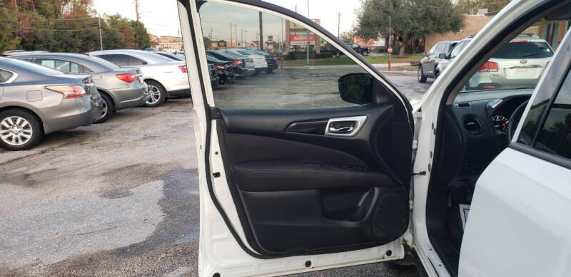 2017 Nissan Pathfinder S