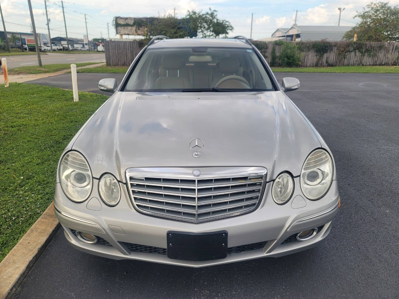 Silver 2009 Mercedes-Benz E-Class E 350 4MATIC AWD E 350 4MATIC 4dr Wagon 2