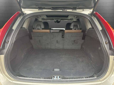 2017 Volvo XC60 T5 Dynamic