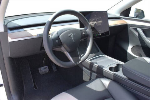2025 Tesla Model Y Long Range