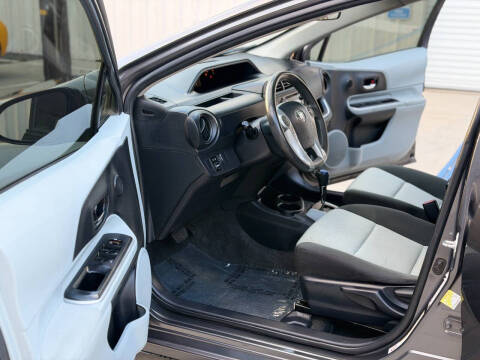 2014 Toyota Prius c Two