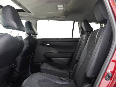 2024 Toyota Highlander Hybrid XLE