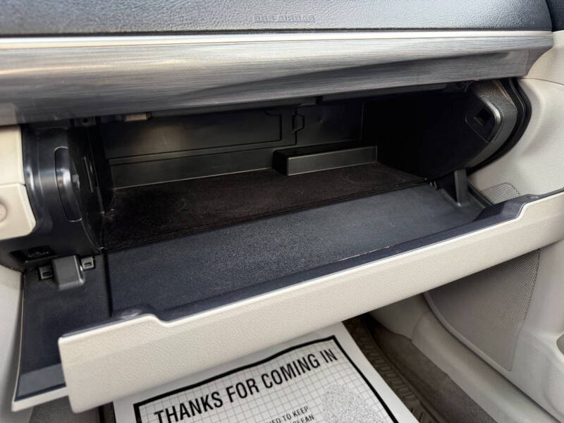 2012 Toyota Camry Hybrid XLE