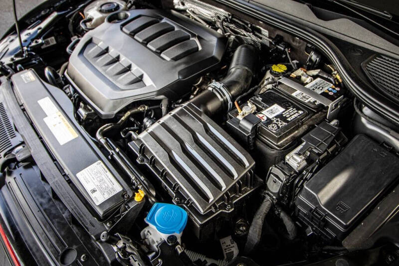 2023 Volkswagen Golf GTI SE