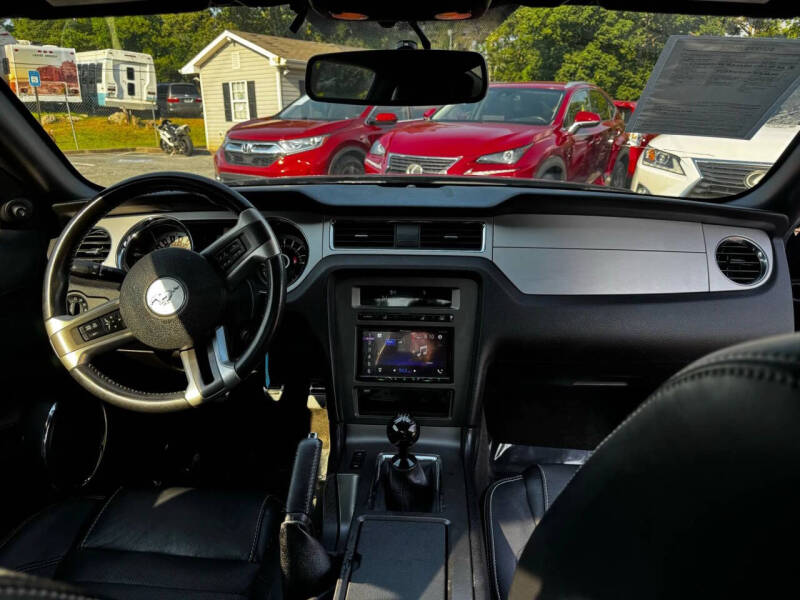 2013 Ford Mustang V6 Premium