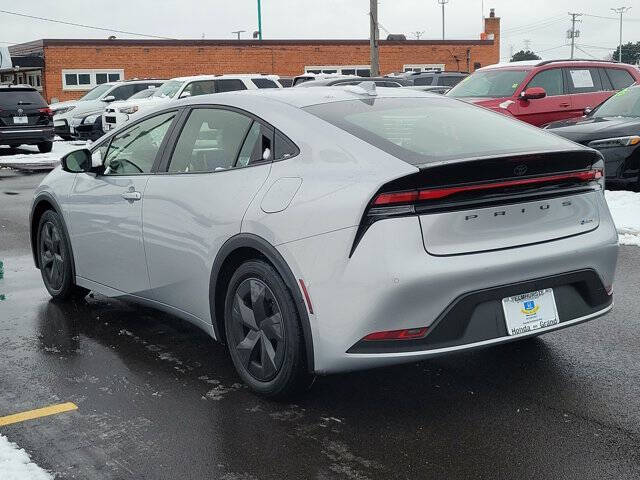 2025 Toyota Prius LE