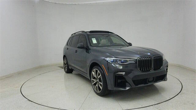 2022 BMW X7 M50i