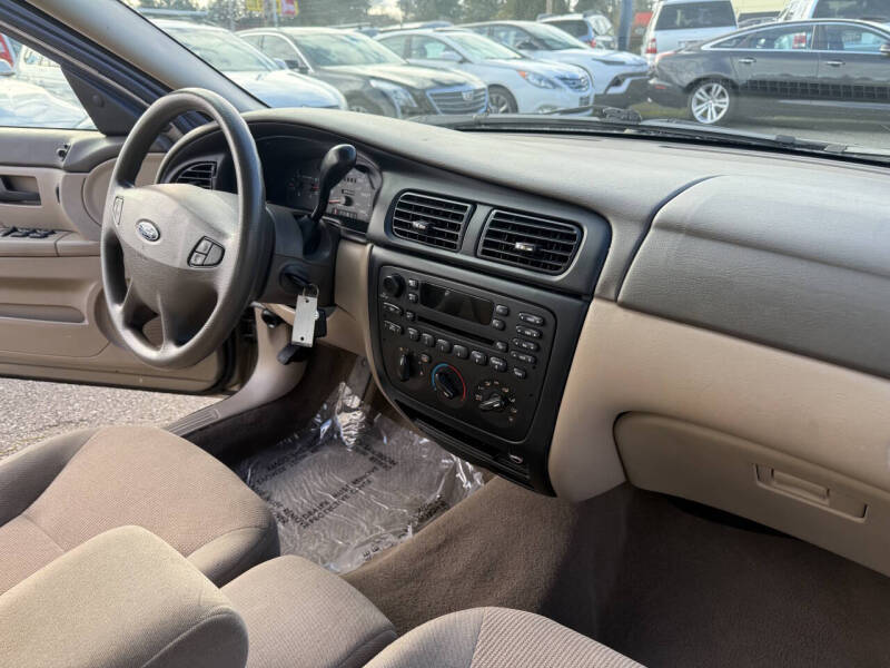 2002 Ford Taurus SES