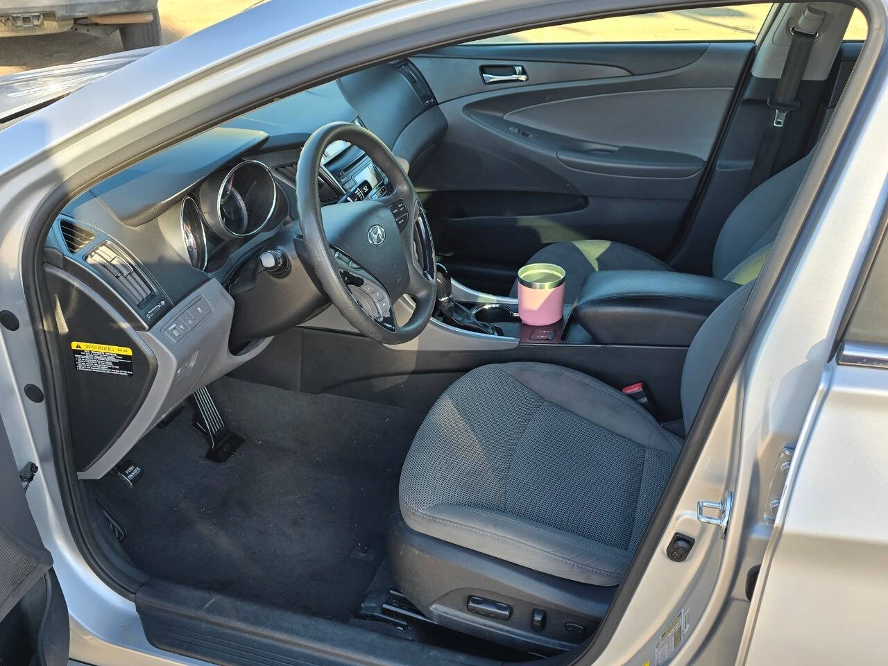 2013 Hyundai SONATA for sale at DOUBLE DEUCE AUTO in Hesperia, CA