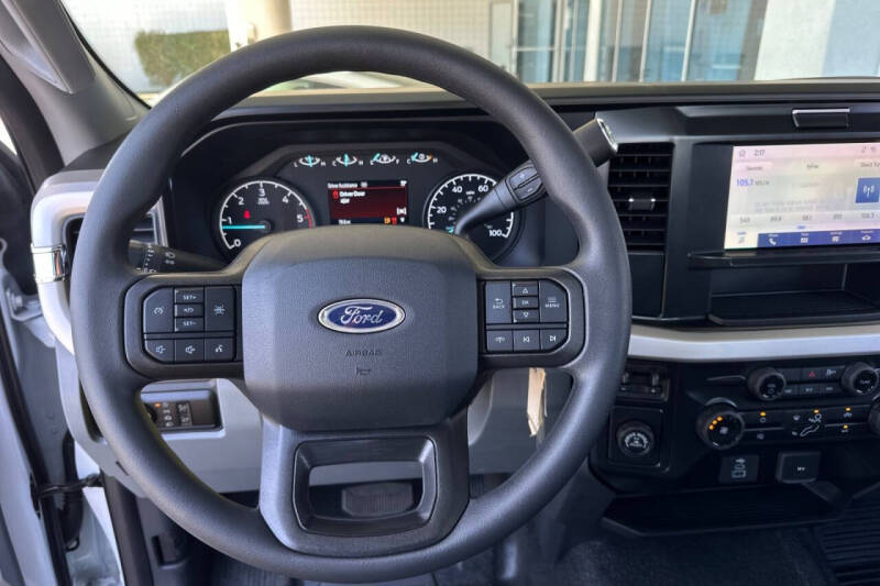 2025 Ford F-350 Super Duty XL