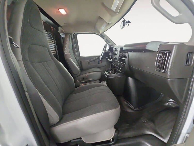 2024 GMC Savana 2500