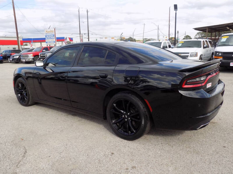 2018 Dodge Charger SXT