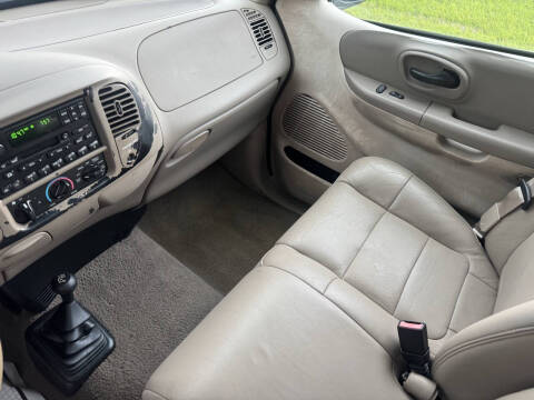 2002 Ford F-150 Lariat