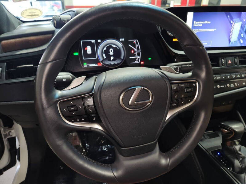 2023 Lexus ES 300h