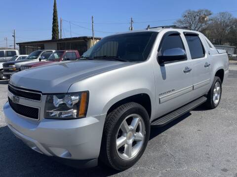 2013 Chevrolet Avalanche for sale at Lewis Page Auto Brokers in Gainesville GA