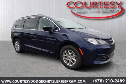 2020 Chrysler Voyager