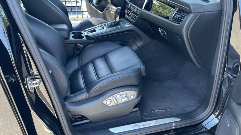 2019 Porsche Macan S