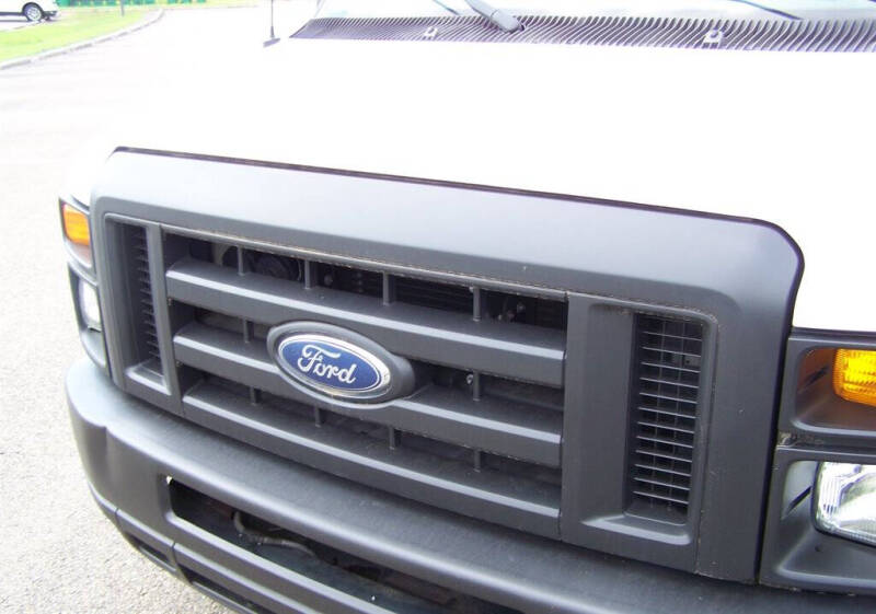 2010 Ford E-Series E-350 SD