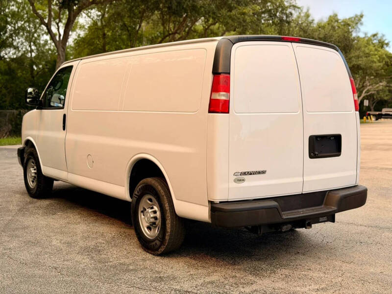 2019 Chevrolet Express 2500