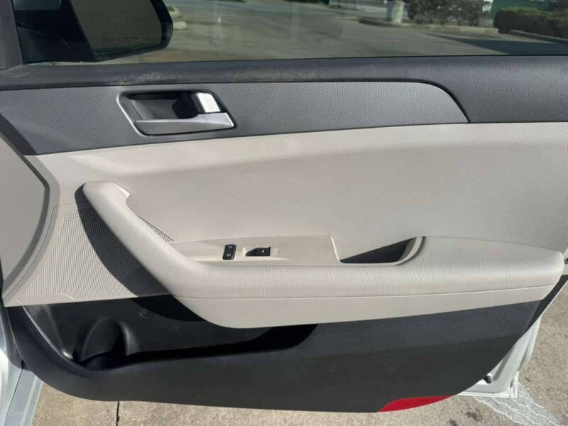 2017 Hyundai Sonata SE