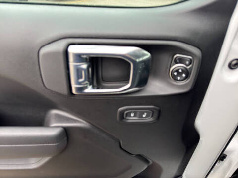 2026 Jeep Gladiator Sport