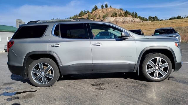 2023 GMC Acadia SLT