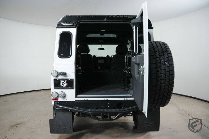 1986 Land Rover Defender