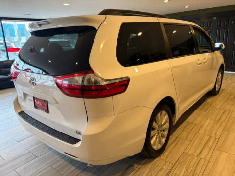 2016 Toyota Sienna LE 7-Passenger
