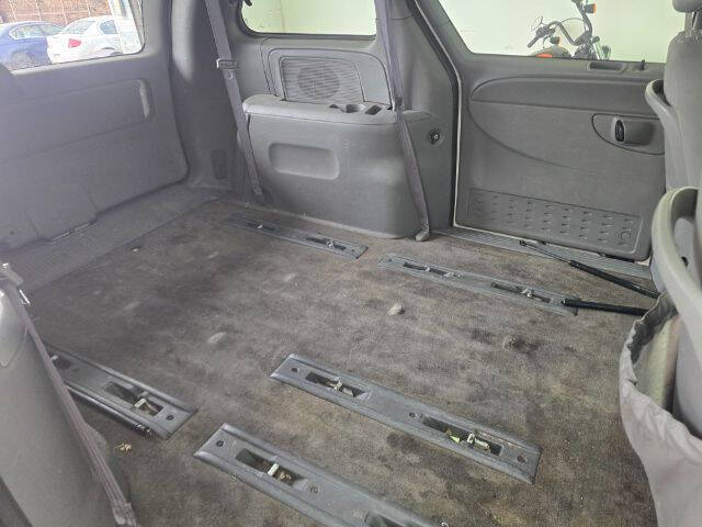 2004 Dodge Caravan SE
