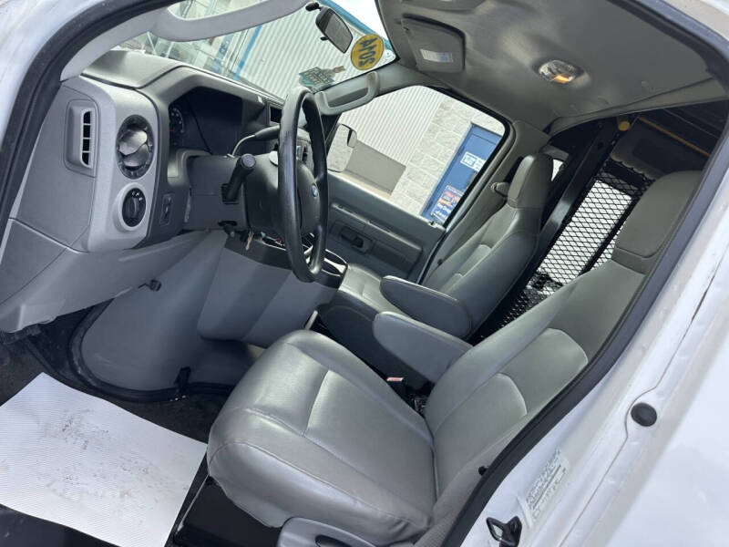 2014 Ford E-Series E-250