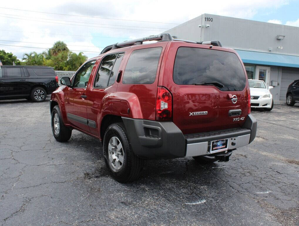 2013 NISSAN Xterra SUV / Crossover - $15,995