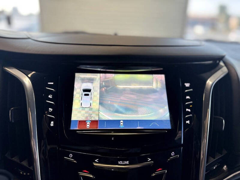 2019 Cadillac Escalade Platinum