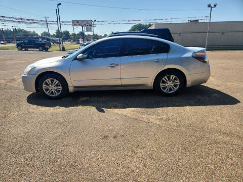 2010 Nissan Altima for sale at Frontline Auto Sales in Martin TN