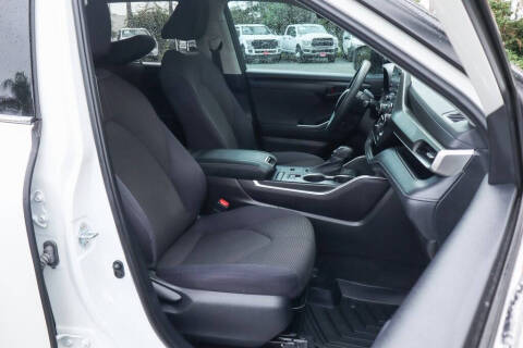 2021 Toyota Highlander L