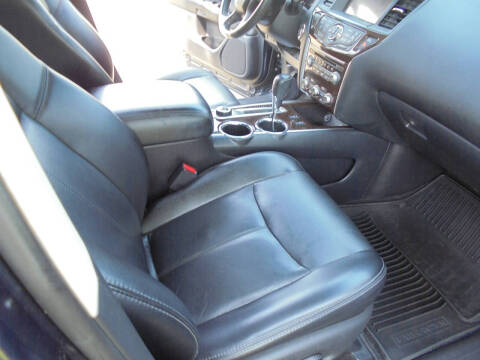 2016 Nissan Pathfinder SL