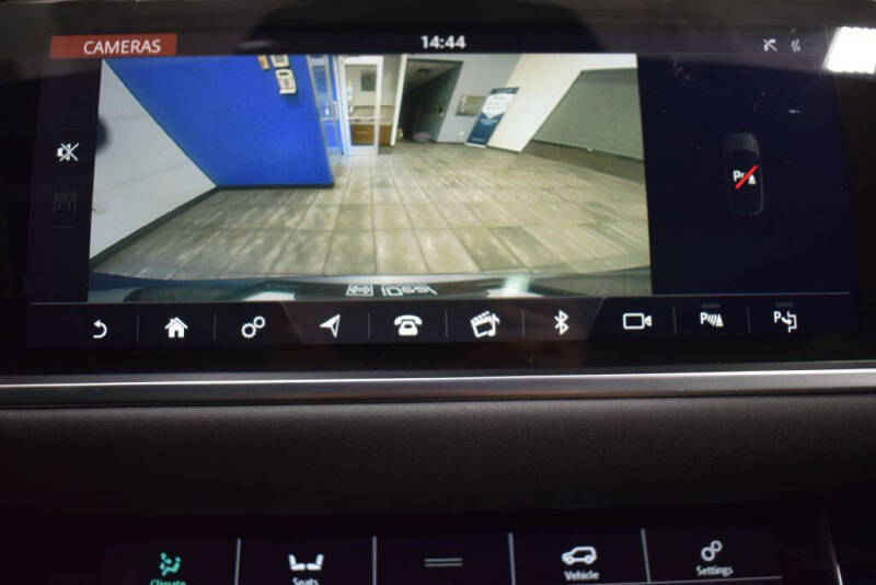 2020 Land Rover Range Rover Evoque SE