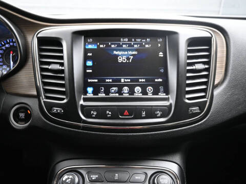 2016 Chrysler 200 C