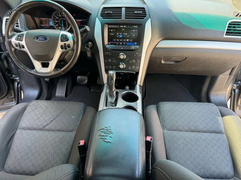 2012 Ford Explorer XLT