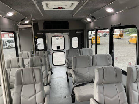 2022 Chevrolet Express 4500