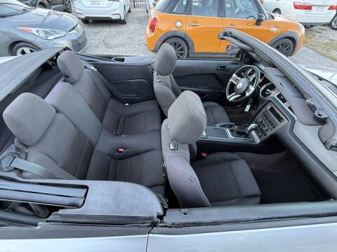 2014 Ford Mustang V6