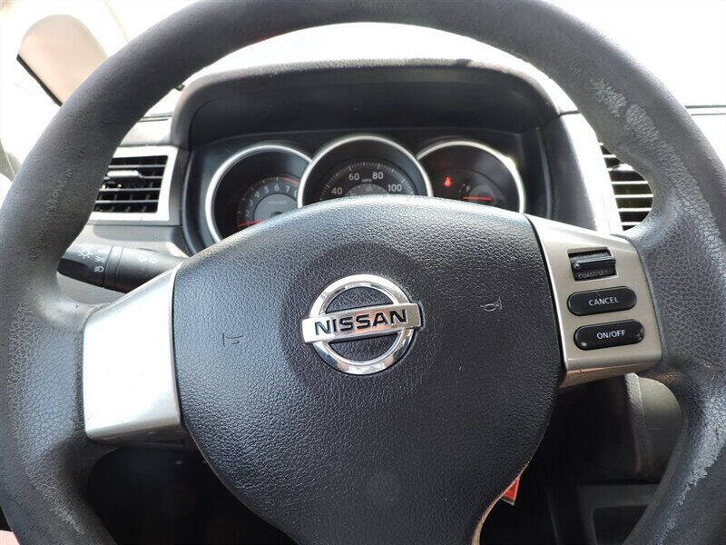 2009 Nissan Versa 1.8 S