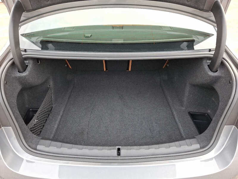 2023 BMW 3 Series 330i xDrive