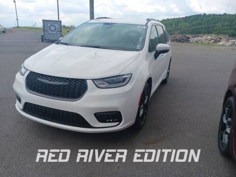 2023 Chrysler Pacifica for sale at RED RIVER DODGE - Red River Preowned: in Jacksonville AR