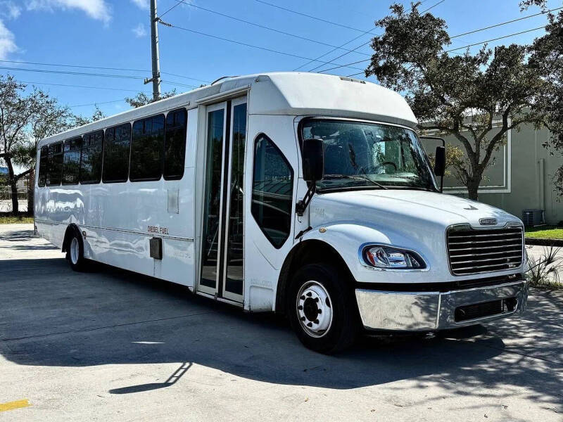 2018 Freightliner M2 106