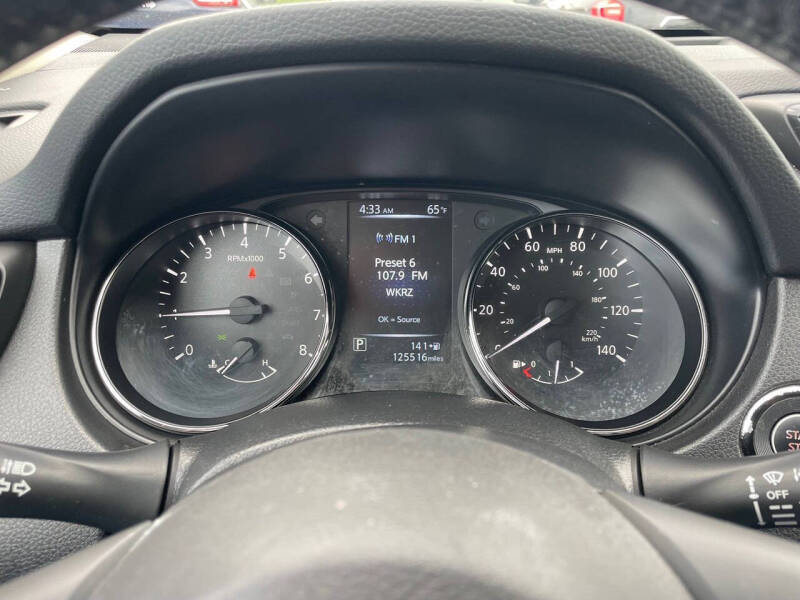 2017 Nissan Rogue SV