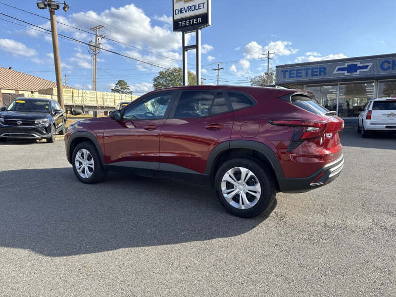 2025 Chevrolet Trax LS