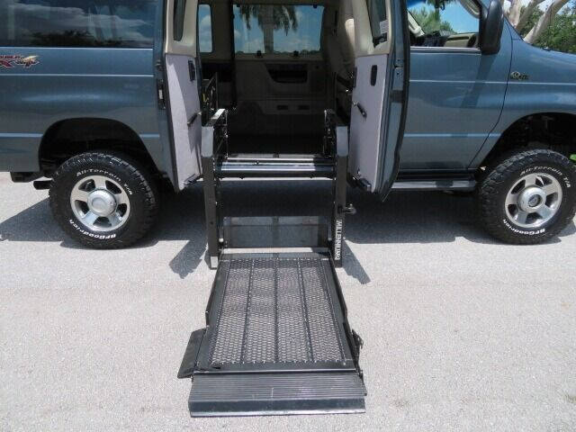 2013 Ford E-Series E-150 XLT